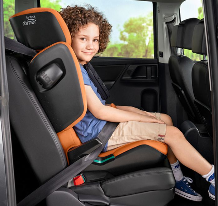 Автокресло BRITAX-ROMER KIDFIX i-SIZE (Cosmos Black)